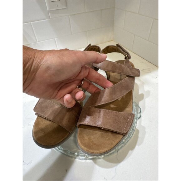 Easy Spirit Kailynne Strappy Sandal Women's Sz 10M Brown Suede Hook & Loop - Picture 2 of 14